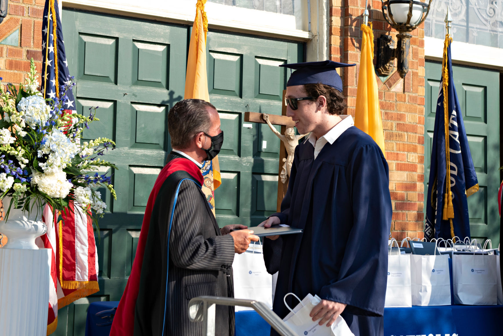 060420_nws_wildwoodcatholicgrad